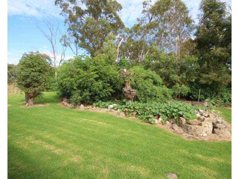 95 Pradella Road, Pozieres QLD 4352