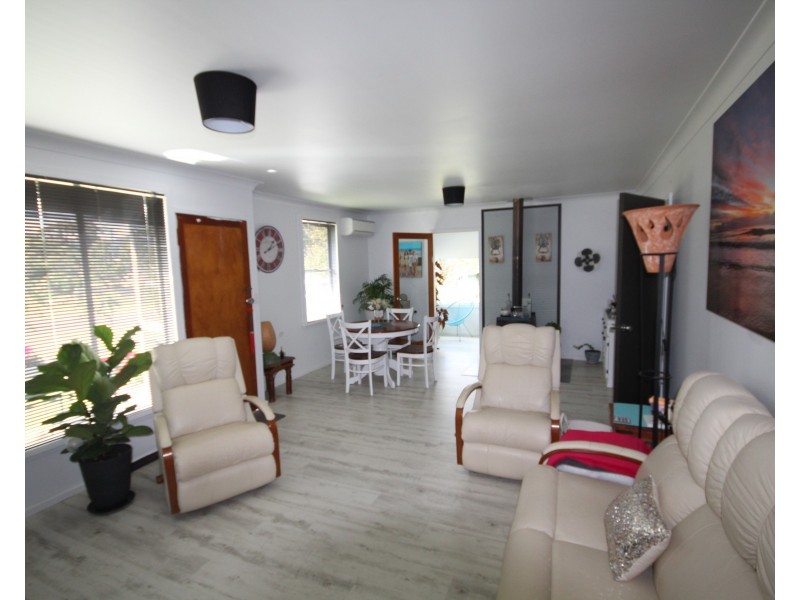 17 Forrest Street, Glen Aplin QLD 4381