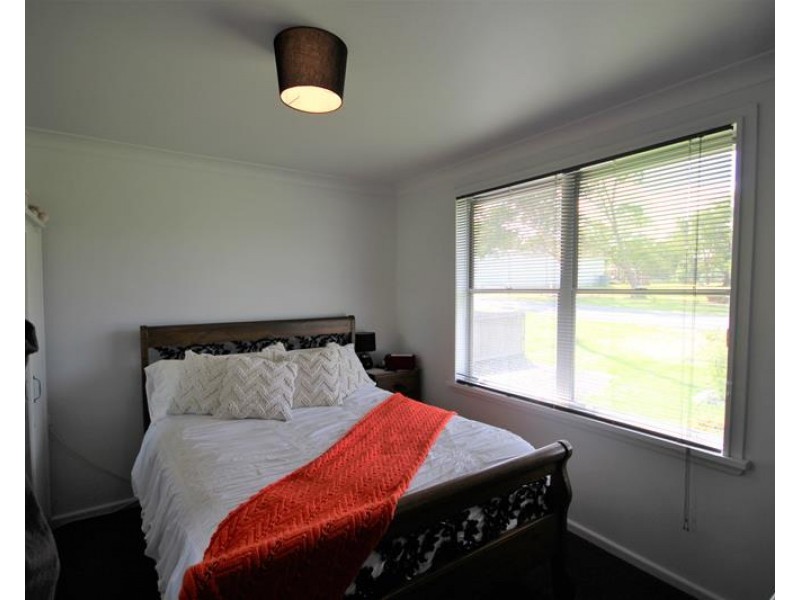 17 Forrest Street, Glen Aplin QLD 4381