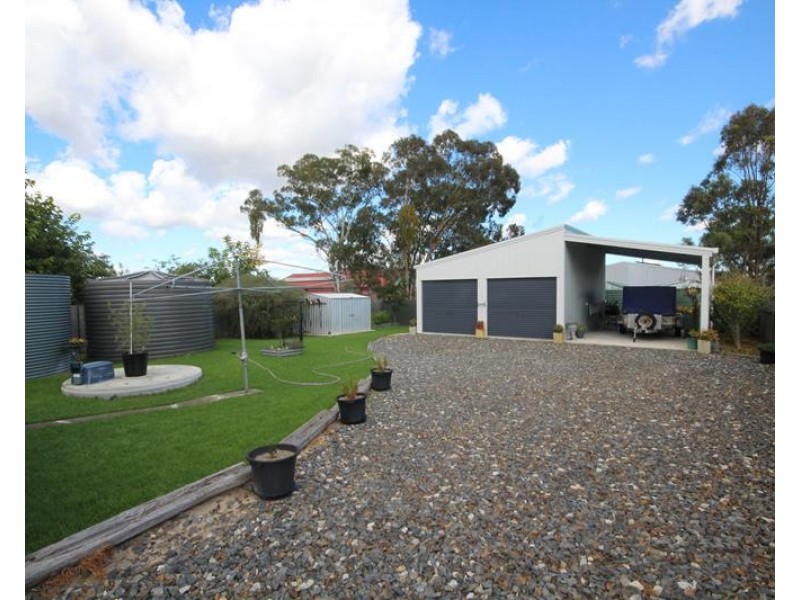 17 Forrest Street, Glen Aplin QLD 4381