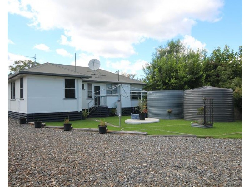 17 Forrest Street, Glen Aplin QLD 4381