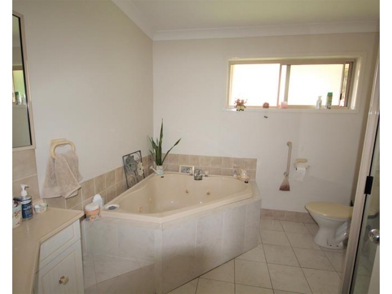 431 Granite Belt Drive, Thulimbah QLD 4376