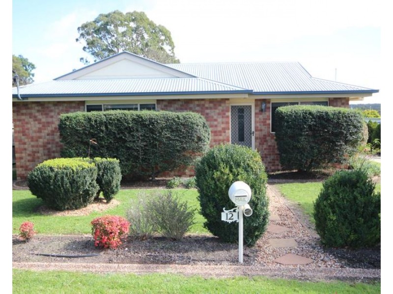 12 Barton Street, Stanthorpe QLD 4380