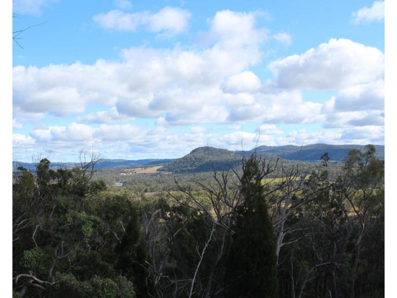 2574 Eukey Road, Ballandean QLD 4382