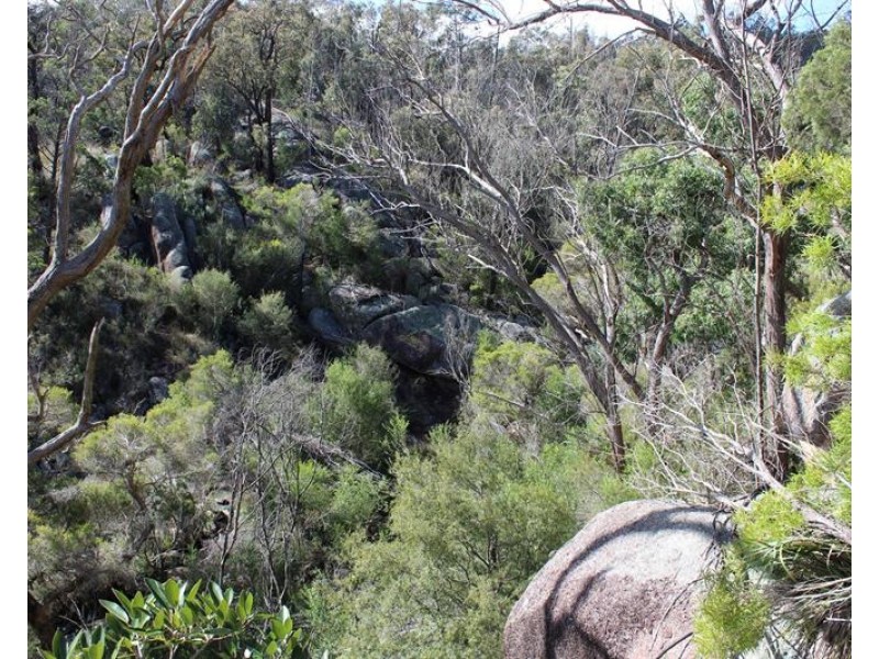 2574 Eukey Road, Ballandean QLD 4382