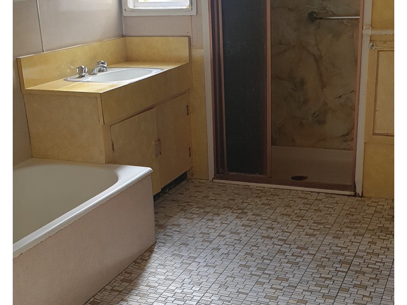 74A Harslett Road, Amiens QLD 4380