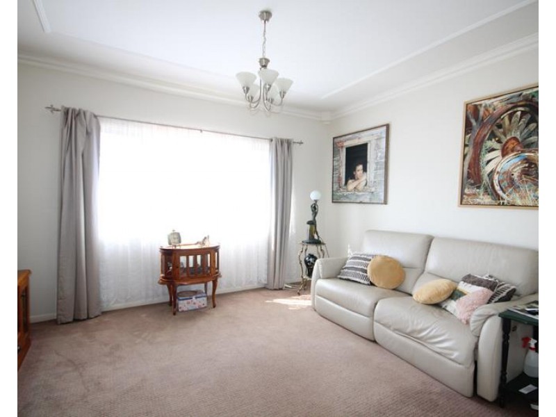 52 Merinda Street, Wallangarra QLD 4383