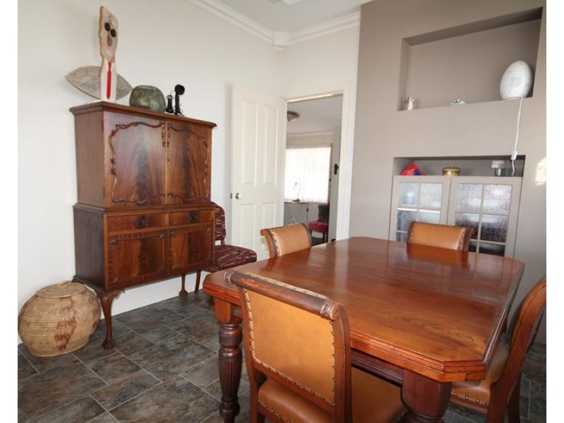 52 Merinda Street, Wallangarra QLD 4383