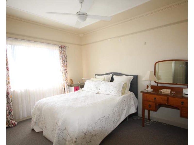 52 Merinda Street, Wallangarra QLD 4383