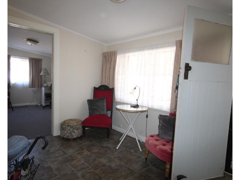 52 Merinda Street, Wallangarra QLD 4383