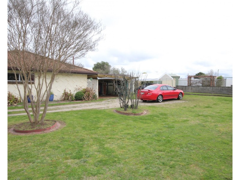 66 College Road, Stanthorpe QLD 4380