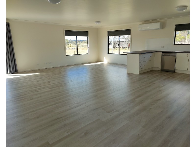 23 Best Lane, The Summit QLD 4377