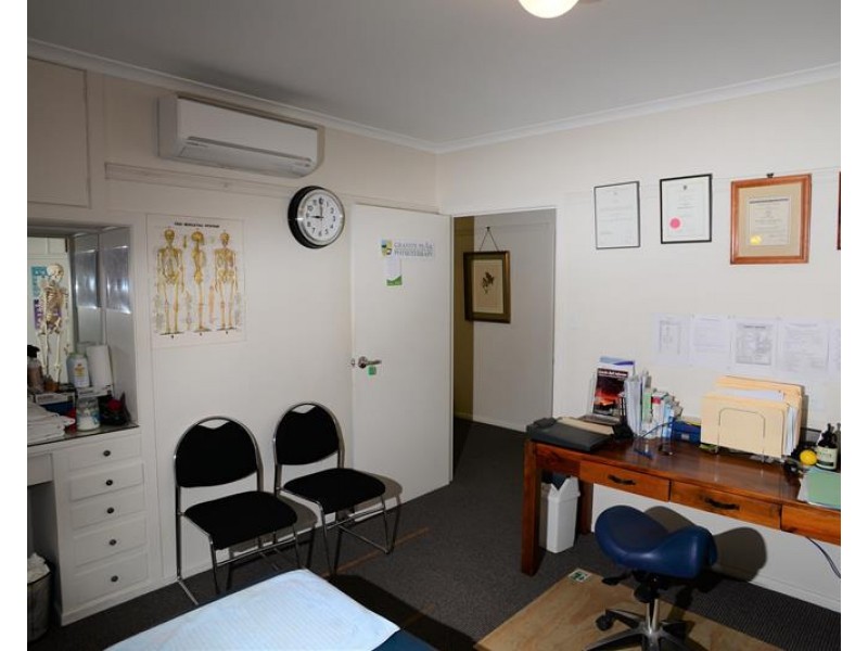 16 Matthew Street, Stanthorpe QLD 4380