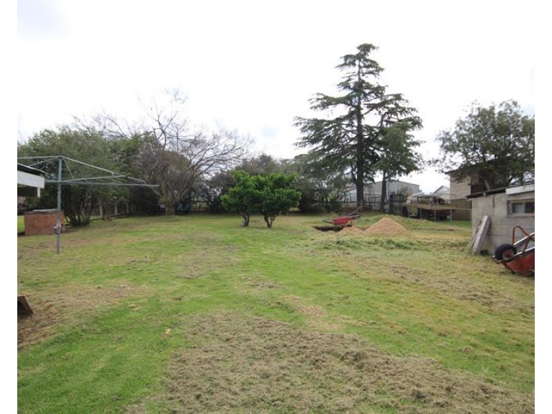 28 Denham Street, Stanthorpe QLD 4380