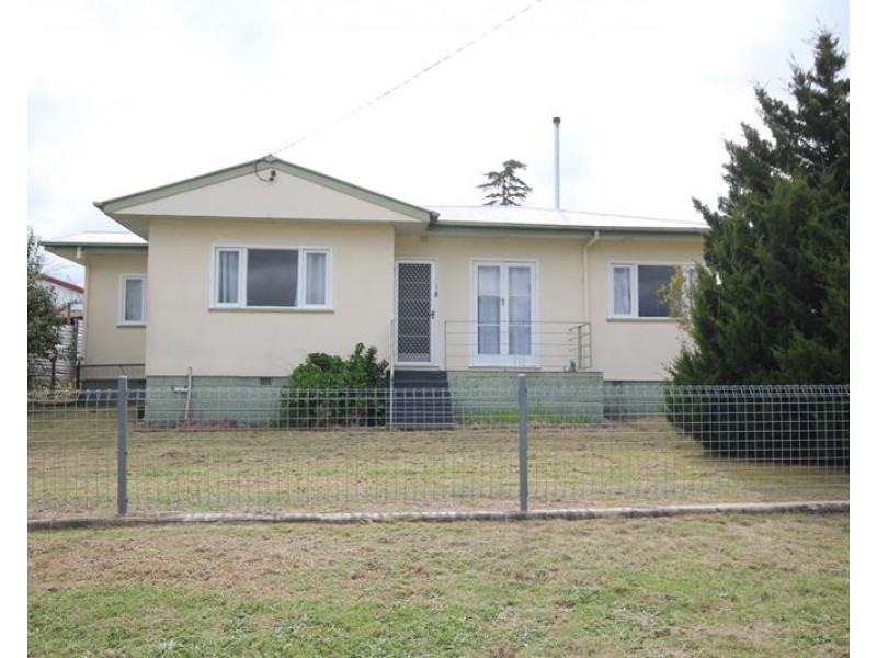 28 Denham Street, Stanthorpe QLD 4380