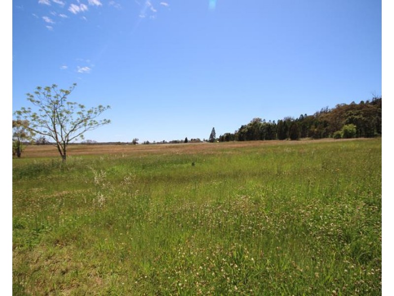 1228 Amiens Road, Amiens QLD 4380