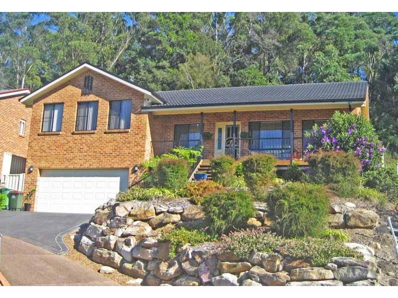 35 Robert Holl Drive, Ourimbah NSW 2258