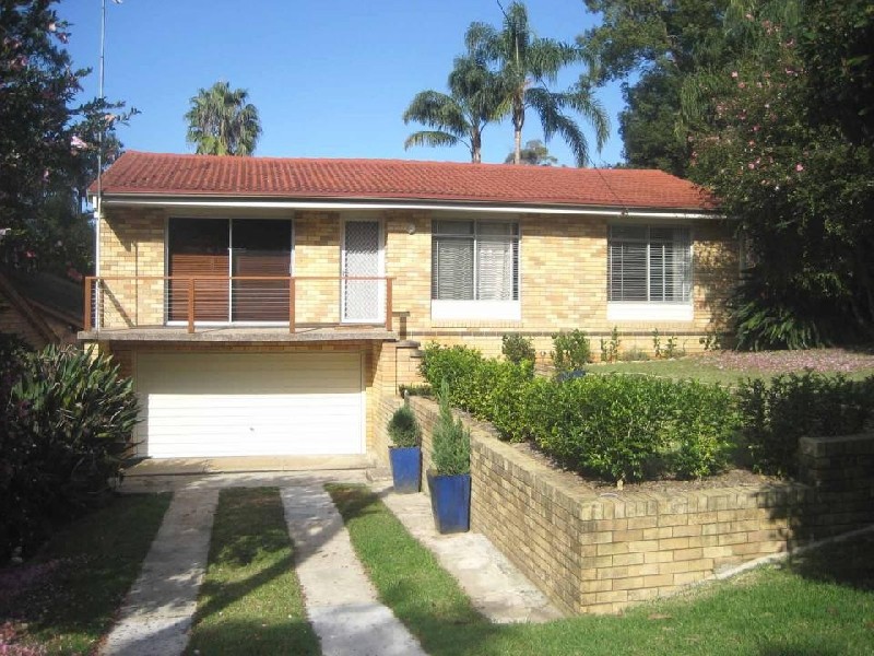 12 Bourbon St, Wyoming NSW 2250