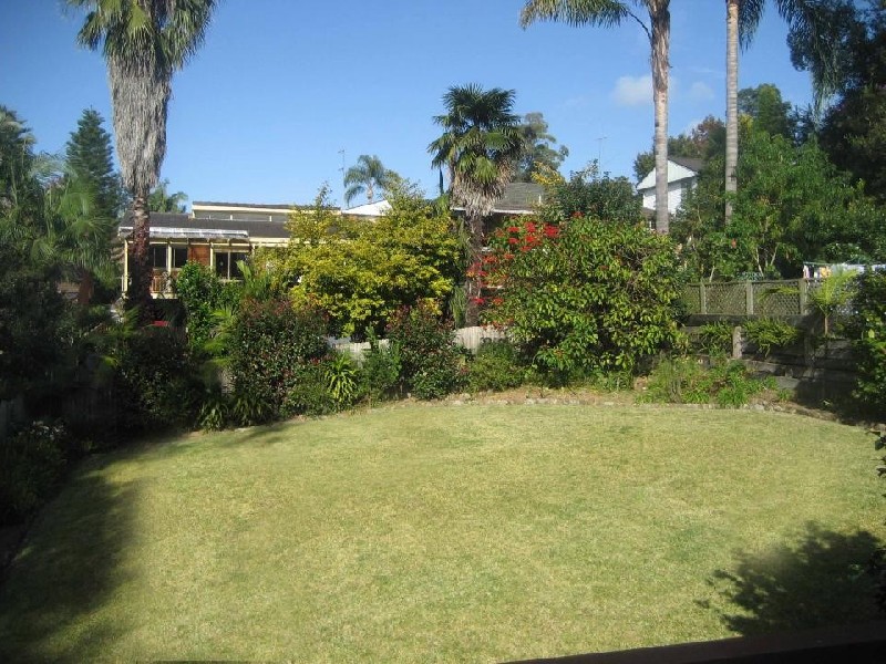 12 Bourbon St, Wyoming NSW 2250