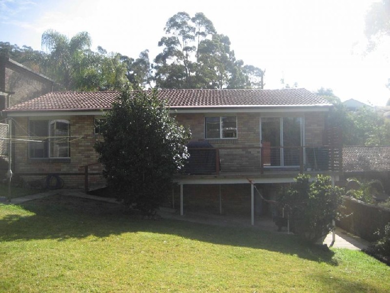 12 Bourbon St, Wyoming NSW 2250