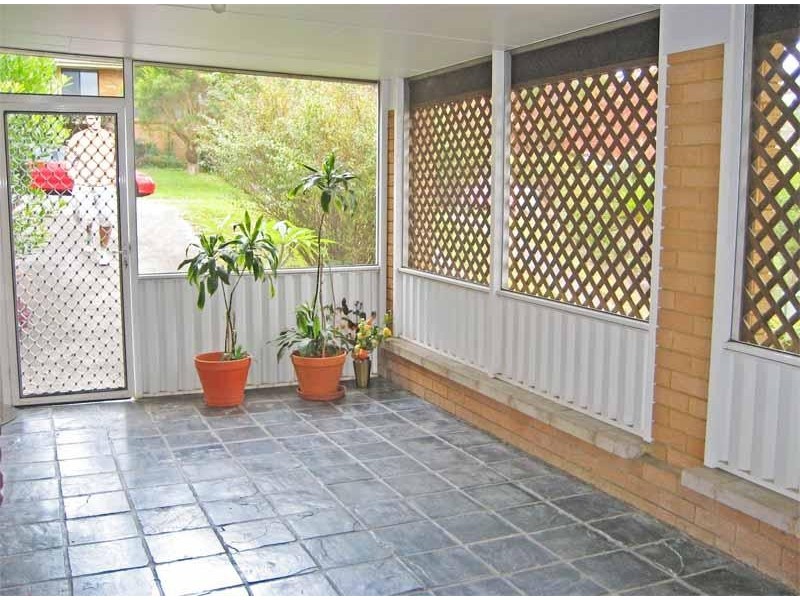 8 Walker Road, Wyoming NSW 2250