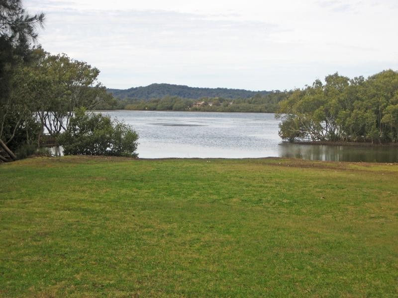 11 Kulara Avenue, West Gosford NSW 2250