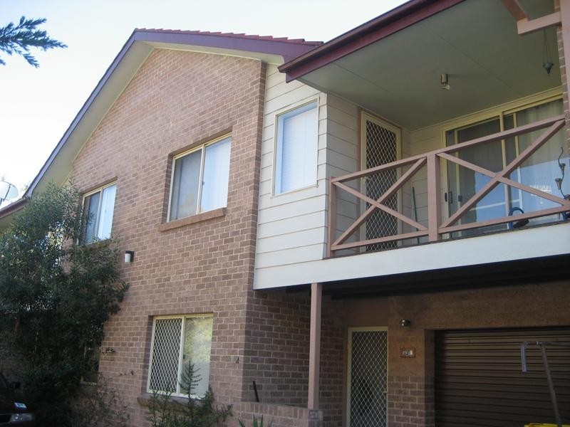 2/41 Donnison Street, West Gosford NSW 2250