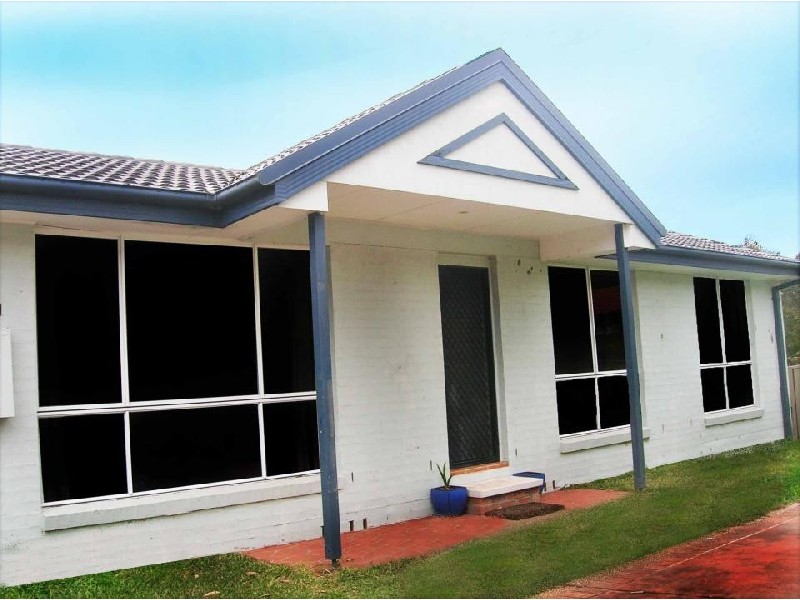 8a Chamberlain Road, Wyoming NSW 2250
