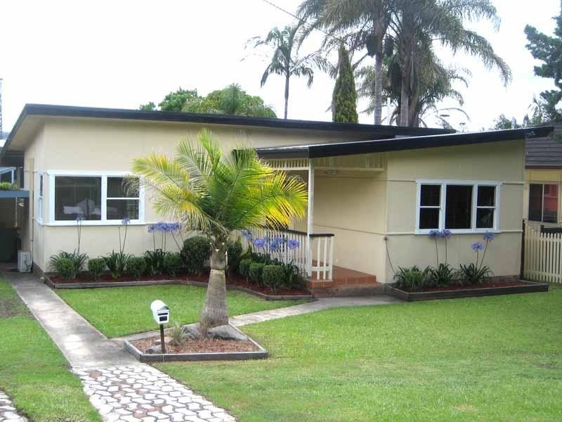 10 Ronald Ave, Wyoming NSW 2250