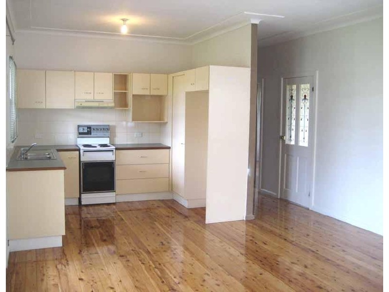 10 Ronald Ave, Wyoming NSW 2250