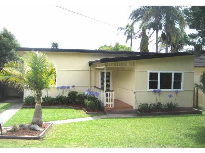 10 Ronald Ave, Wyoming NSW 2250