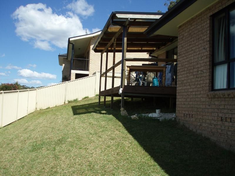 27 Robert Holl Drive, Ourimbah NSW 2258