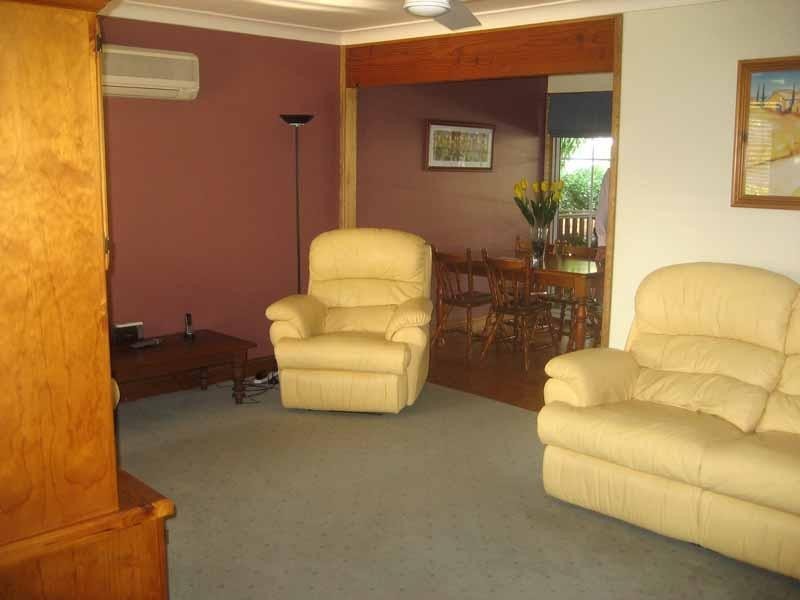 64 North Crescent , Wyoming NSW 2250