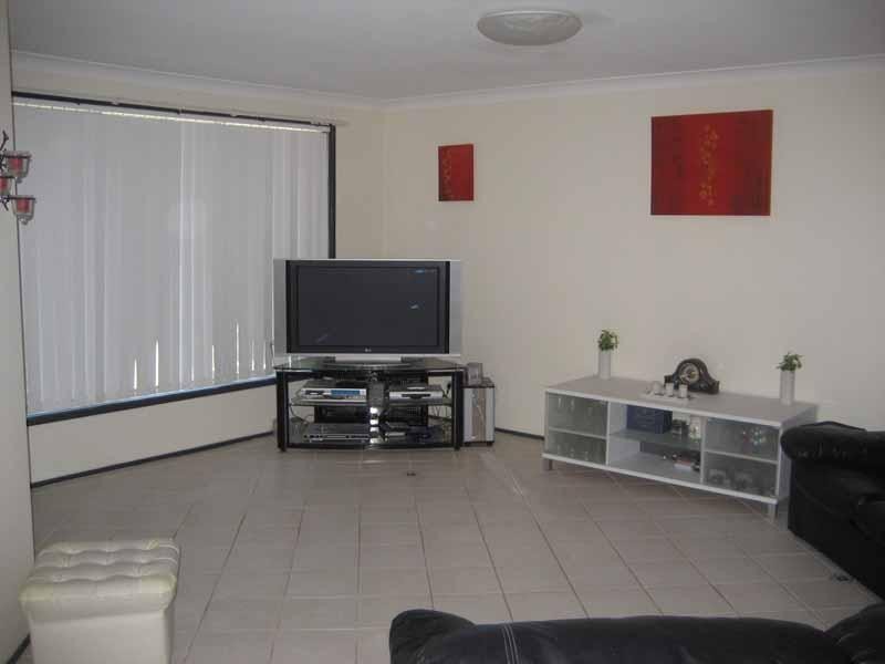 10 Blue Crane Close, Narara NSW 2250