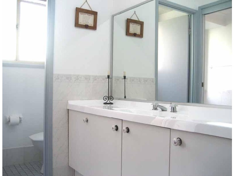 16 Cambourn Drive, Lisarow NSW 2250