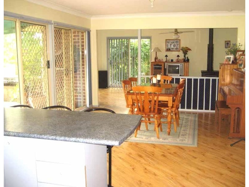 16 Cambourn Drive, Lisarow NSW 2250