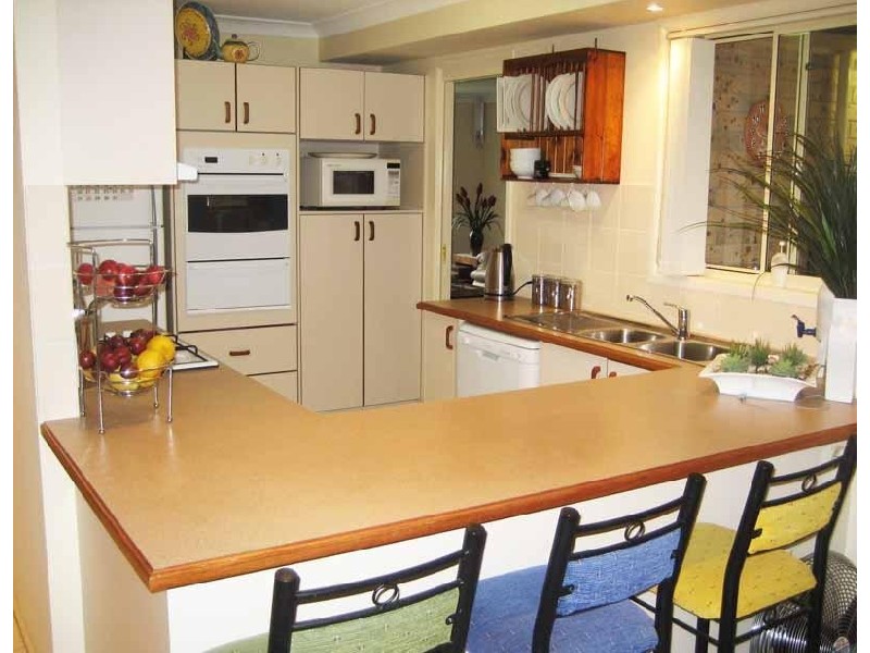 10 Courtney Place, Lisarow NSW 2250