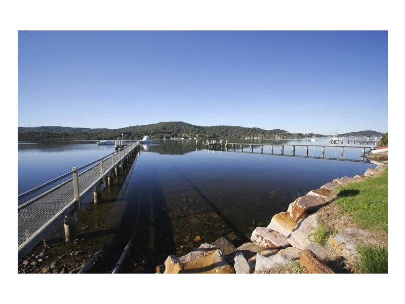 27 Wharf Street, East Gosford NSW 2250