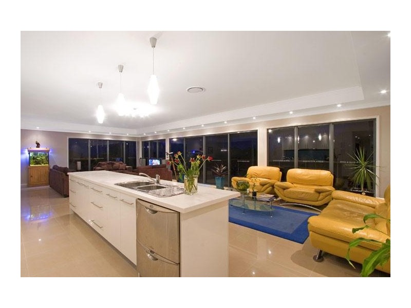 11 Endeavour Drive, Avoca Beach NSW 2251