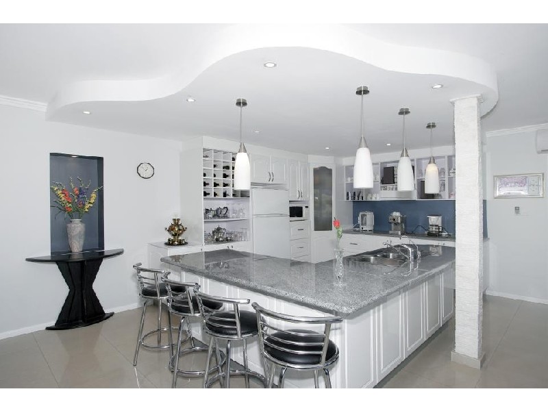 11 Endeavour Drive, Avoca Beach NSW 2251