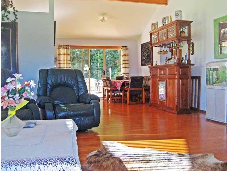 15  Bullock Road, Ourimbah NSW 2258