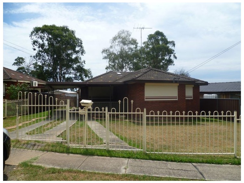 27 DOONSIDE CRESCENT, Blacktown NSW 2148