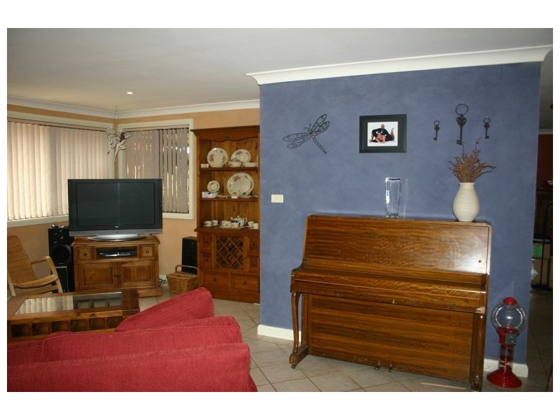 44 Amsterdam St, Oakhurst NSW 2761