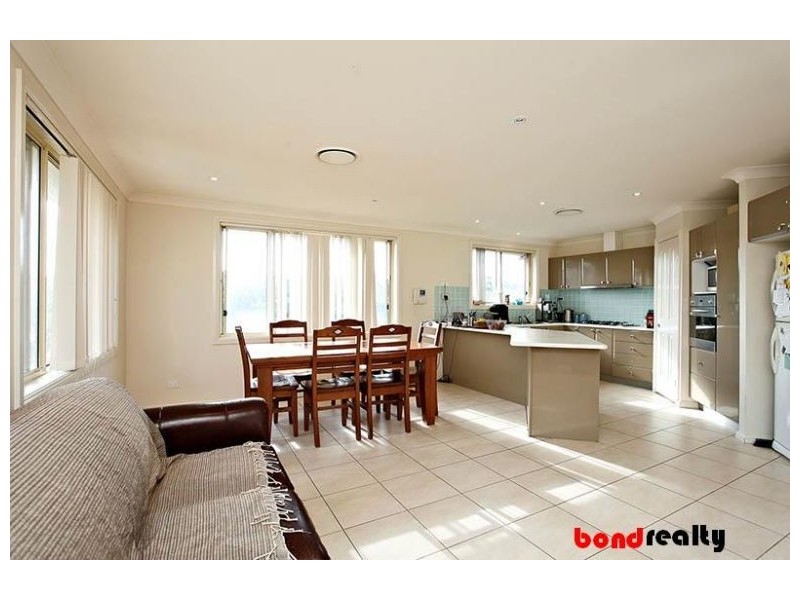 35 Woodstream Cres, Kellyville NSW 2155