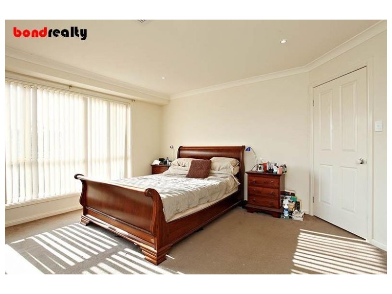 35 Woodstream Cres, Kellyville NSW 2155