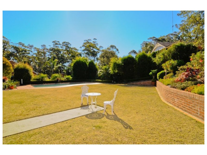 6 Sandhurst Cres, Glenhaven NSW 2156