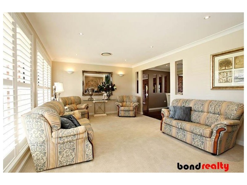 10 Coral Cr, Kellyville NSW 2155