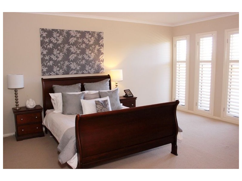 27 Levy Crescent, The Ponds NSW 2769