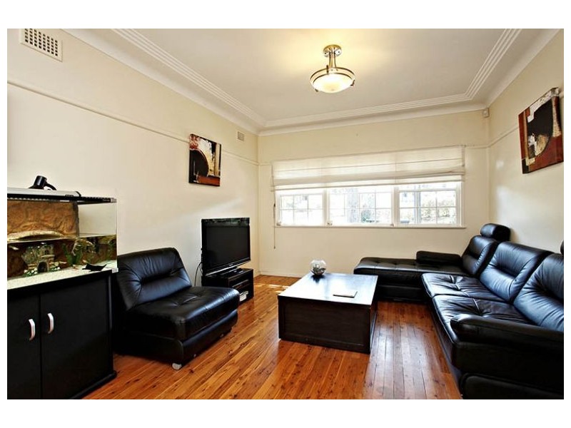 9 Jenner Street, Baulkham Hills NSW 2153