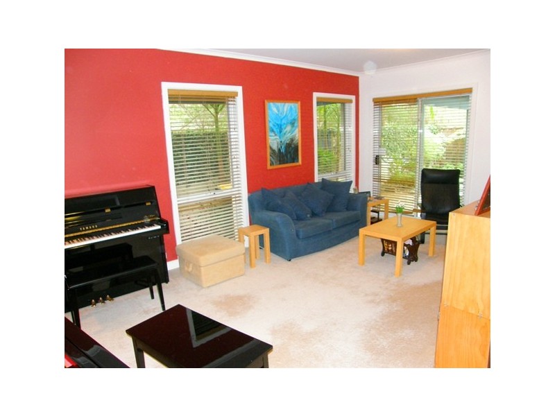 11 Manton Avenue, Newington NSW 2127